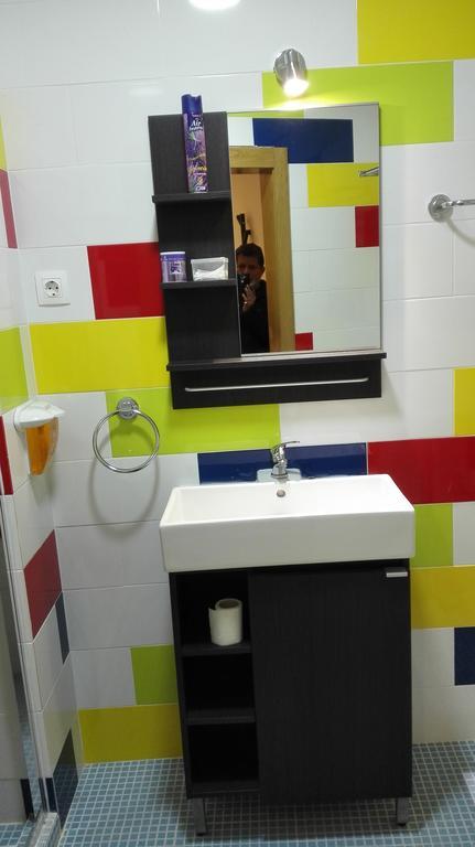 Casa de hóspedes Martim Moniz 28 *